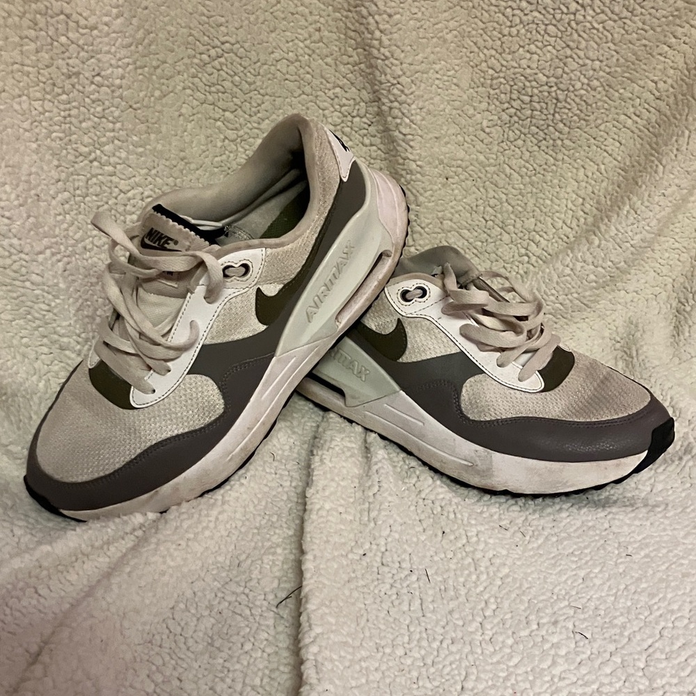 Nike Air Max Sneakers in Cream and Gray